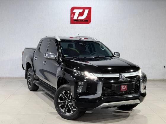 MITSUBISHI L200 TRITON 2.4 16V TURBO DIESEL SPORT HPE-S CD 4P 4X4 AUTOMÁTICO